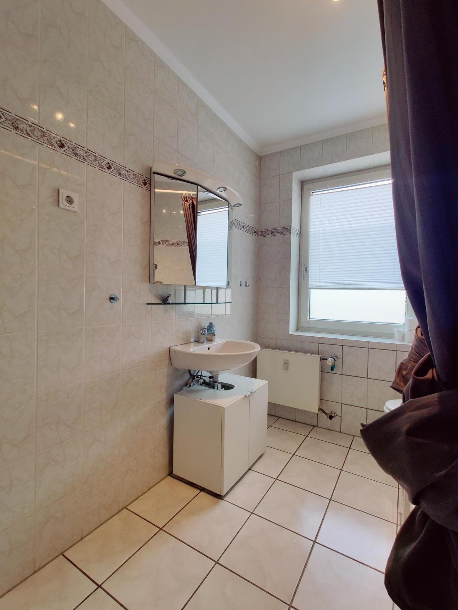 City House Нойс Экстерьер фото